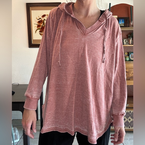 Over sized red Hooded Sweatshirt - Picture 1 of 2